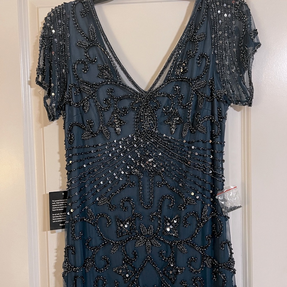 Elegant dress! Perfect for a gala, prom or formal event 🤩